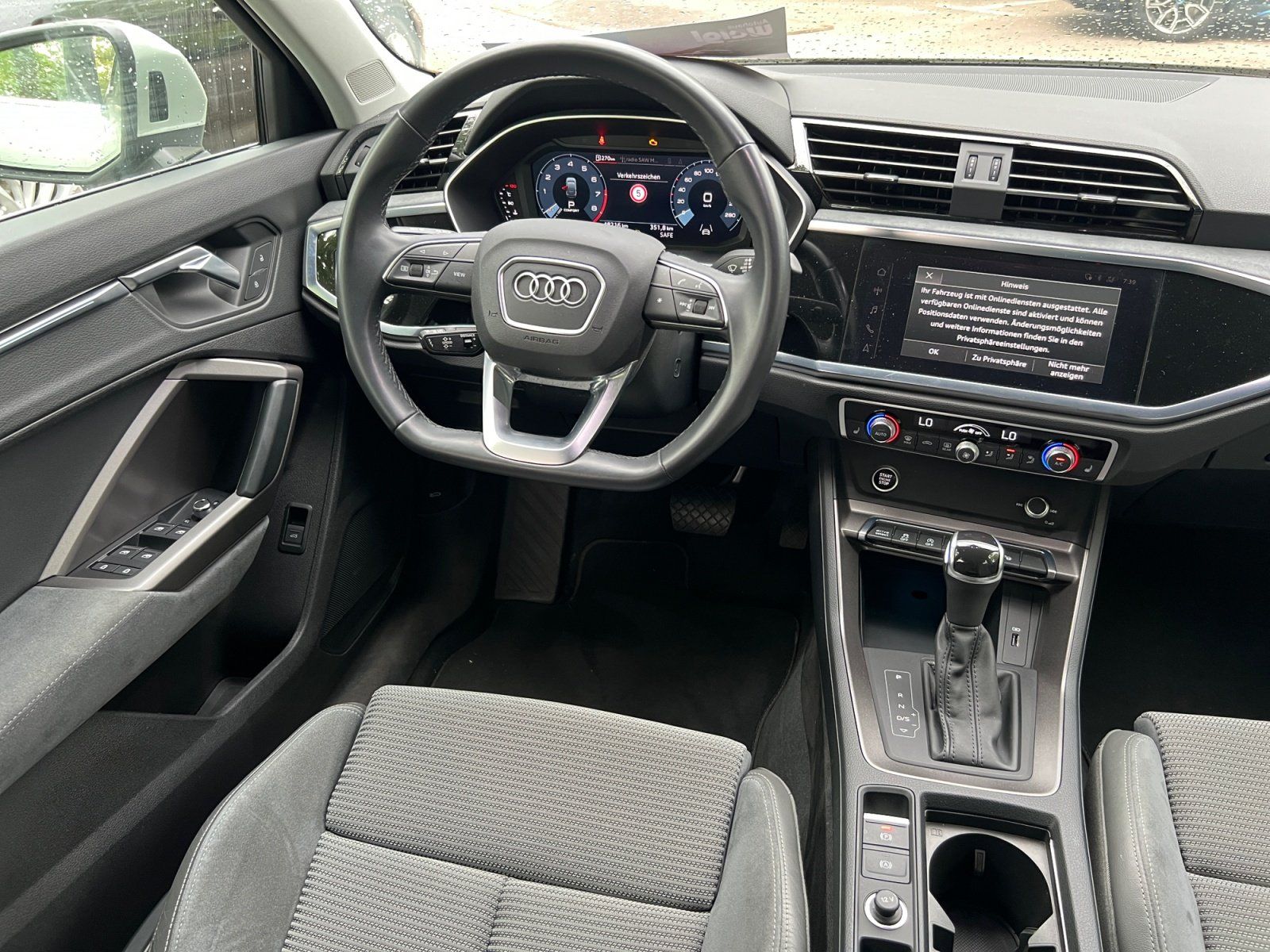 Fahrzeugabbildung Audi Q3 40 TFSI Sportbach Qua. +Komfortzugang+Allrad