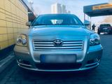 Toyota Hohenschönhausen Toyota Avensis 2,0Benzen ... - gebrauchte Toyota Avensis aus dem Jahr 2003