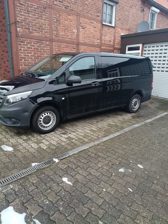 Image of Mercedes-Benz Vito