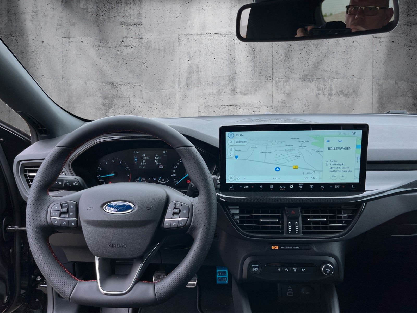 Fahrzeugabbildung Ford Focus Lim. ST-Line
