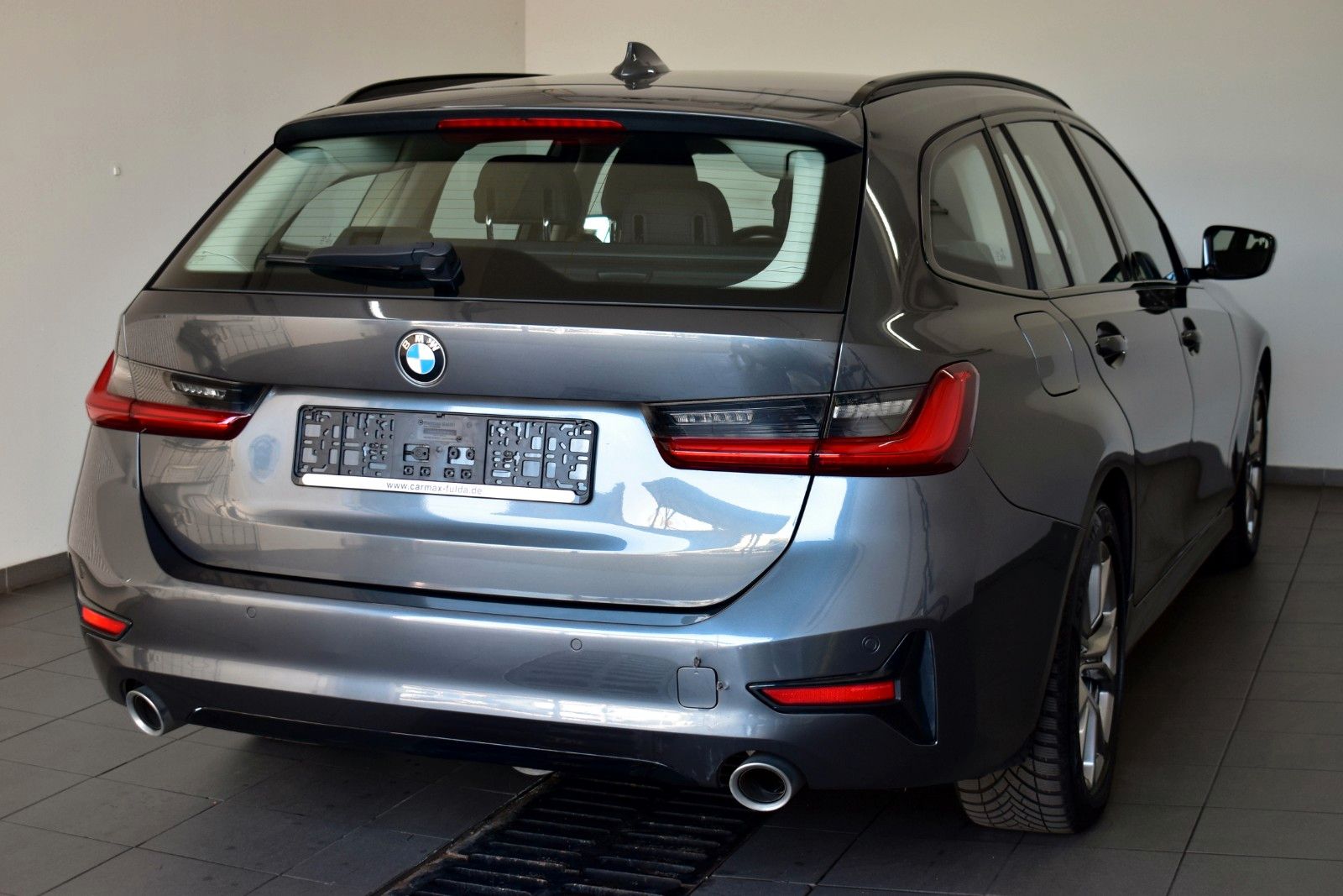 Fahrzeugabbildung BMW 320 d  Touring Sport Line,Leder,Navi,LED,AHK el.