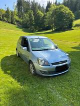 Ford Fiesta 1,6 Ghia - Ford Fiesta aus 2007: 1.6