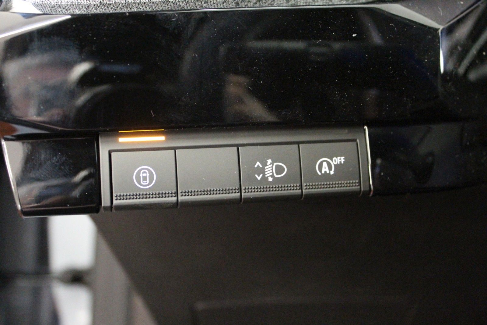 Fahrzeugabbildung Renault Clio TCe 115 Techno *Winter*Safety-Paket*