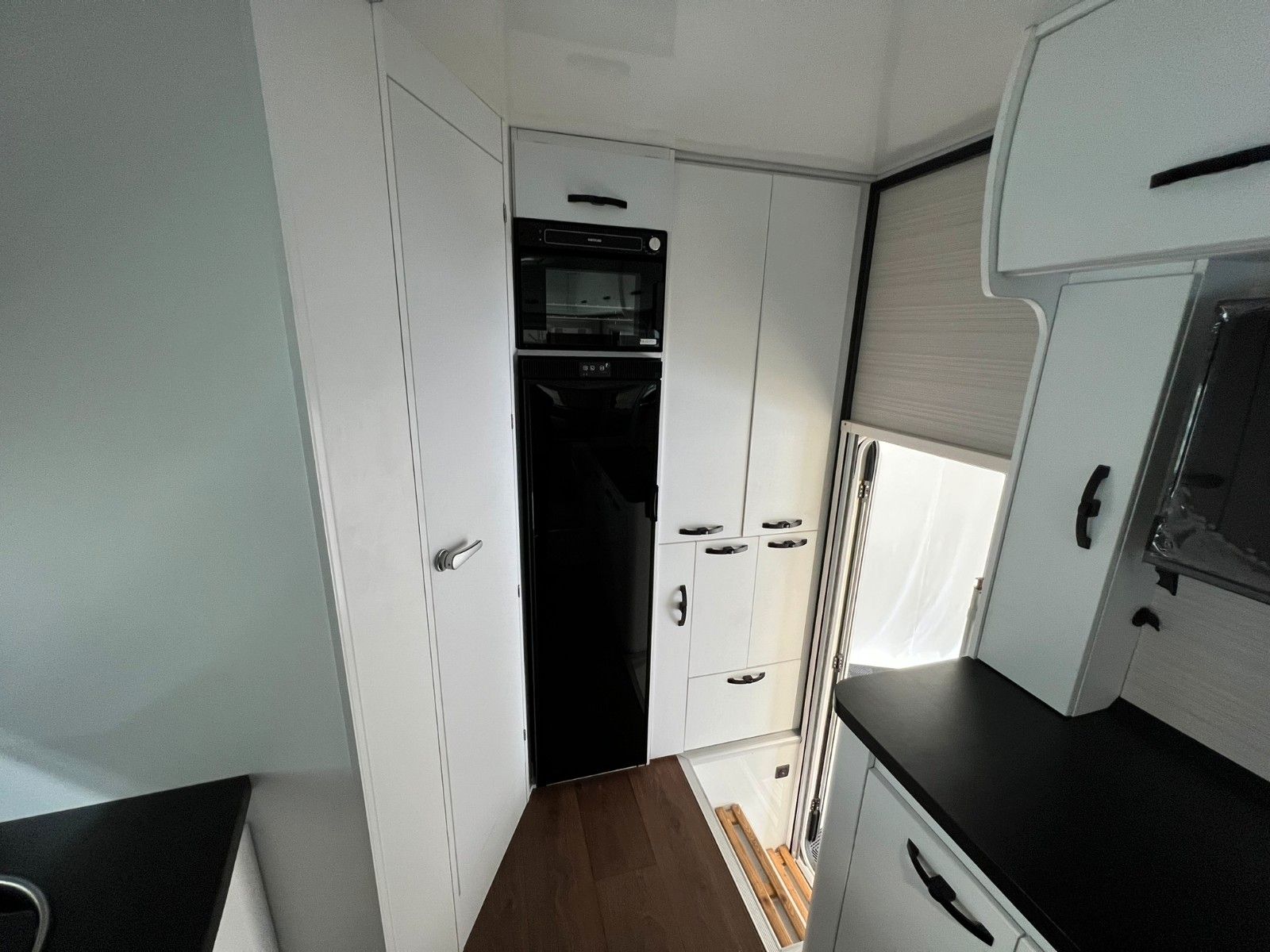 Fahrzeugabbildung Mercedes-Benz Unimog 1300L - Expeditionsmobil