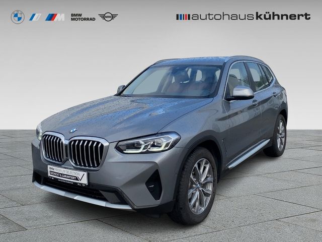 BMW X3 xDrive20d StHzg AHK 8-fach ParkAss RFK 19''