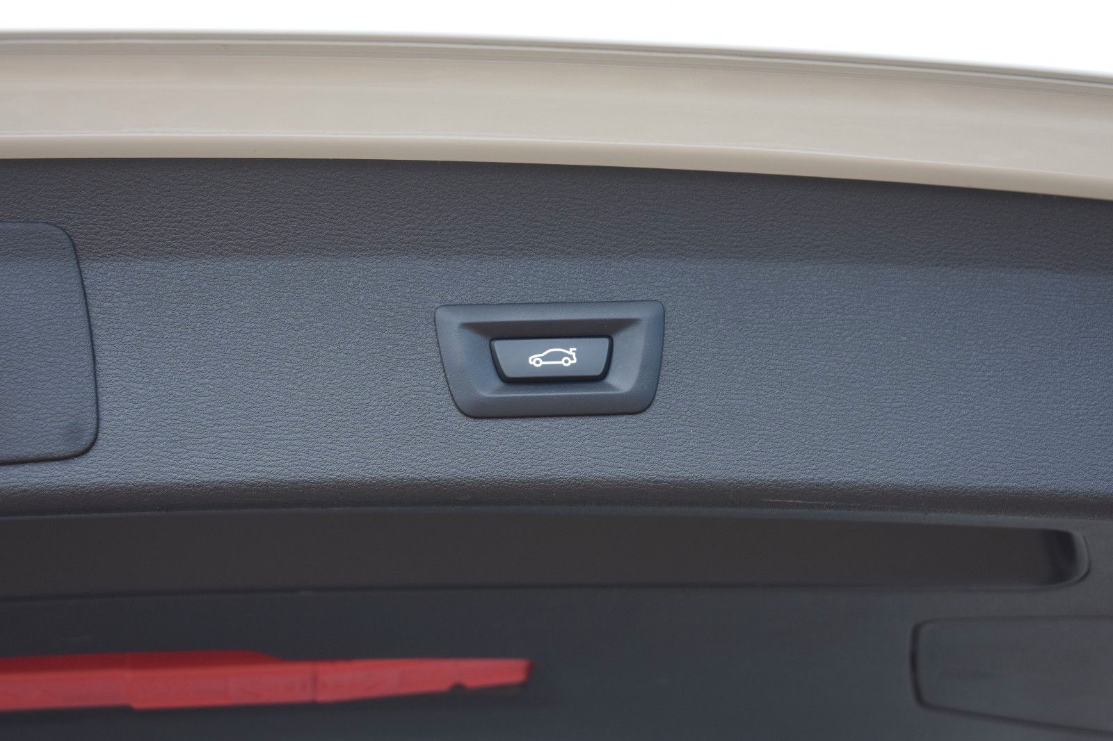 Fahrzeugabbildung BMW X1 xDrive 20 d Advantage AHK H&K