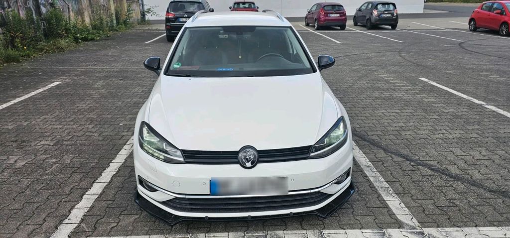 Image of Volkswagen Golf