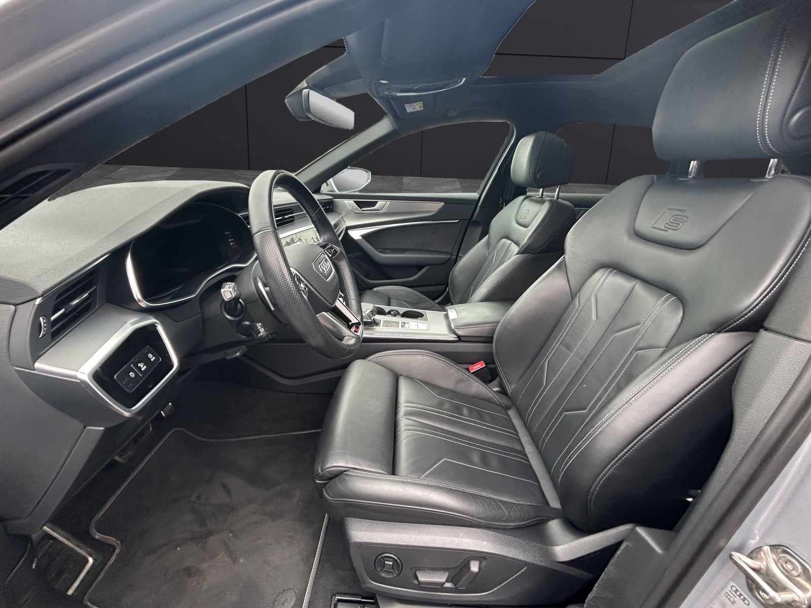 Fahrzeugabbildung Audi A6 Avant 55 TFSI S-Line quattro S-tronic  Matrix