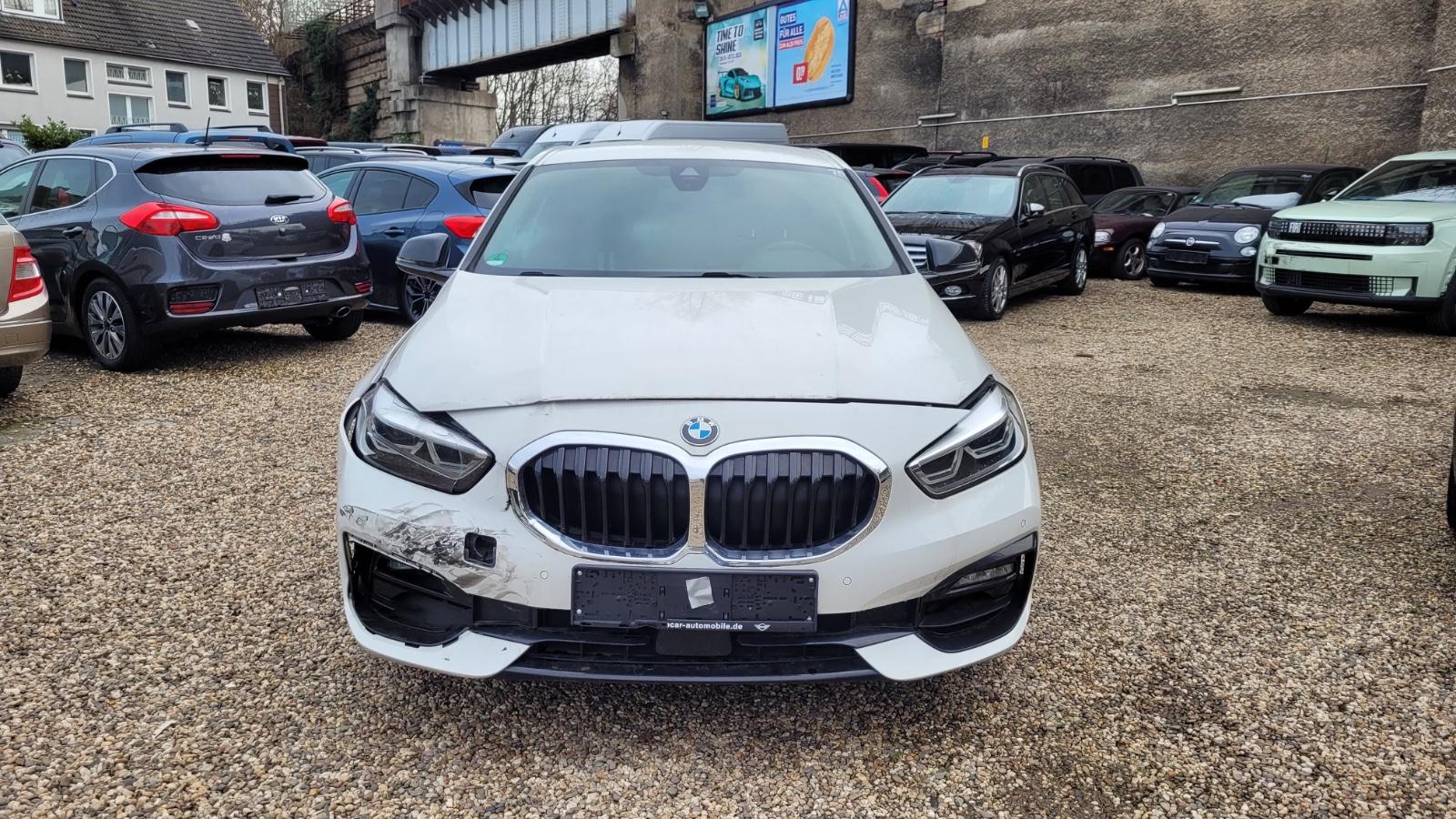 BMW 118 i Limousine 118 i Sport Line Unfallschaden**