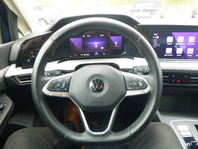 Fahrzeugabbildung Volkswagen Golf VIII 1,0 eTSI Life >AUT/NAV/LED/KAM/SHZ<