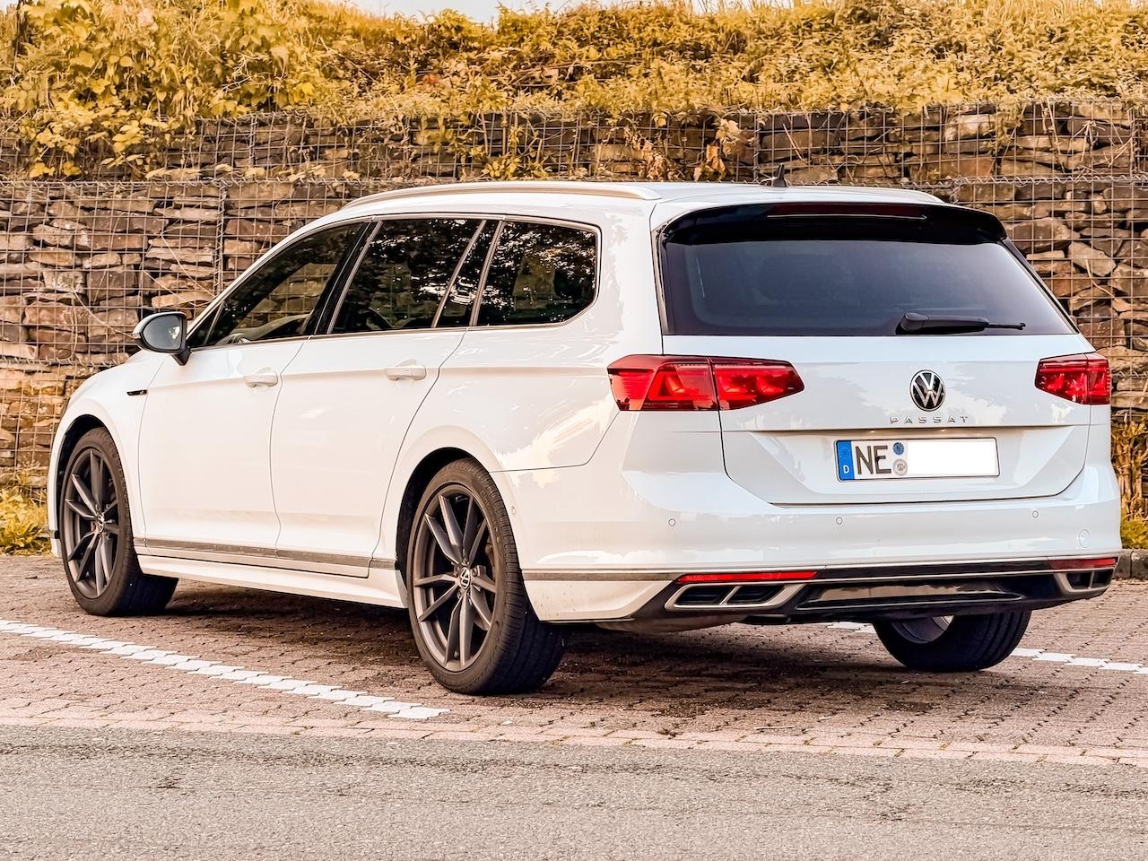 Volkswagen Passat Variant Elegance R-Line 2,0 l TDI 147 kW