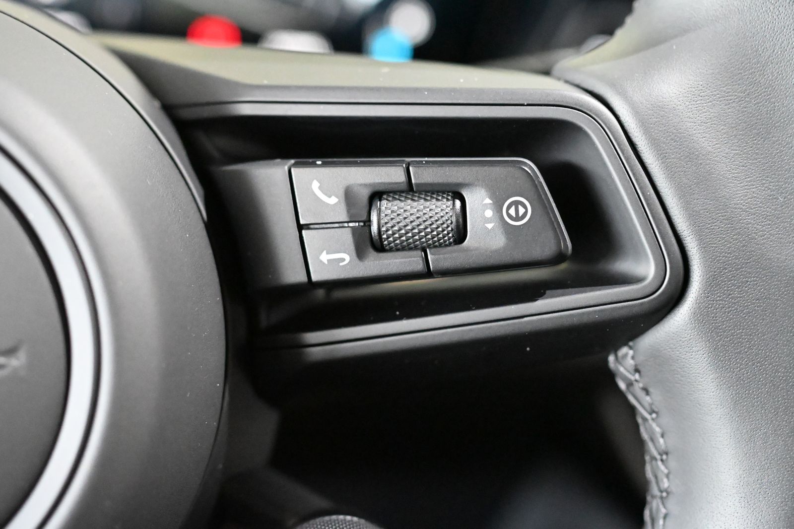 Porsche Macan Electric 100 kWh HUD ACC Leder CarPlay LED foto 16