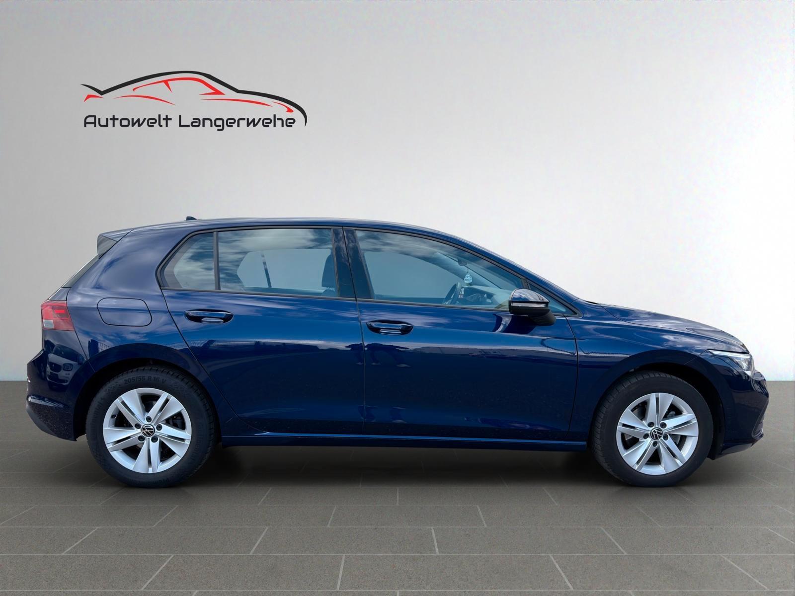 Volkswagen Golf VIII Lim.Life eTSI*AHK*8-Fach*Apple*PDC*SHZ, миниатюра 3