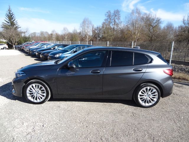 Fahrzeugabbildung BMW 118 d Sport Line/HUD/Navi/Kamera/LED/Virtual/