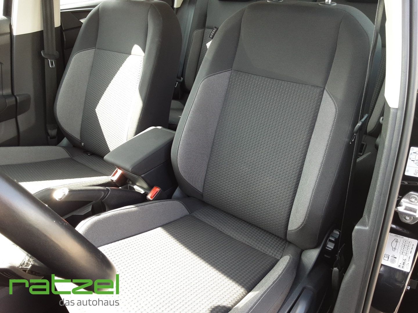 Fahrzeugabbildung Volkswagen Polo Life 1.0 TSI DSG ACC IQ Drive Paket Side As