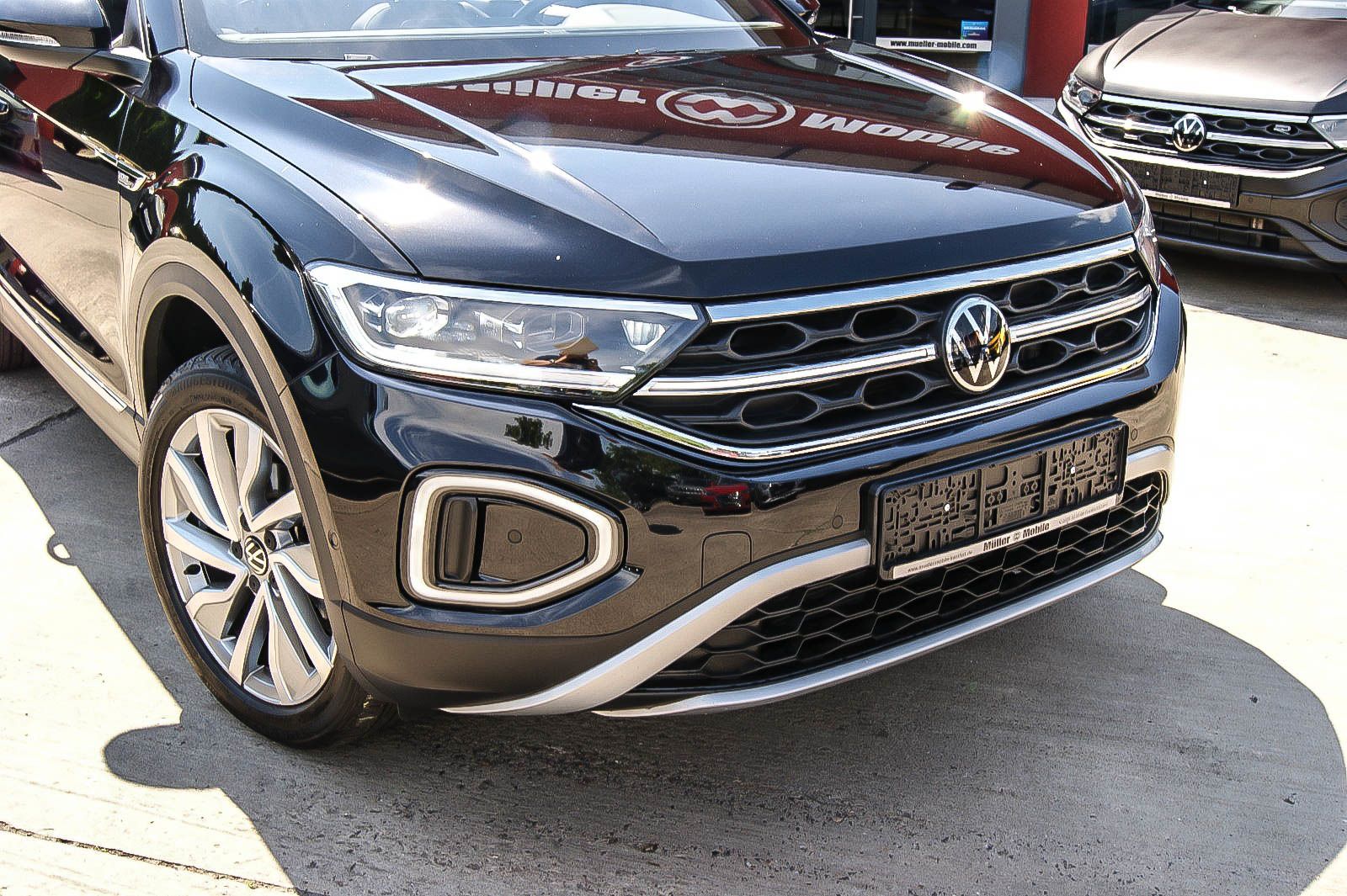 Fahrzeugabbildung Volkswagen T-Roc Cabriolet Move IQ-LIGHT KAMERA E-VERDECK