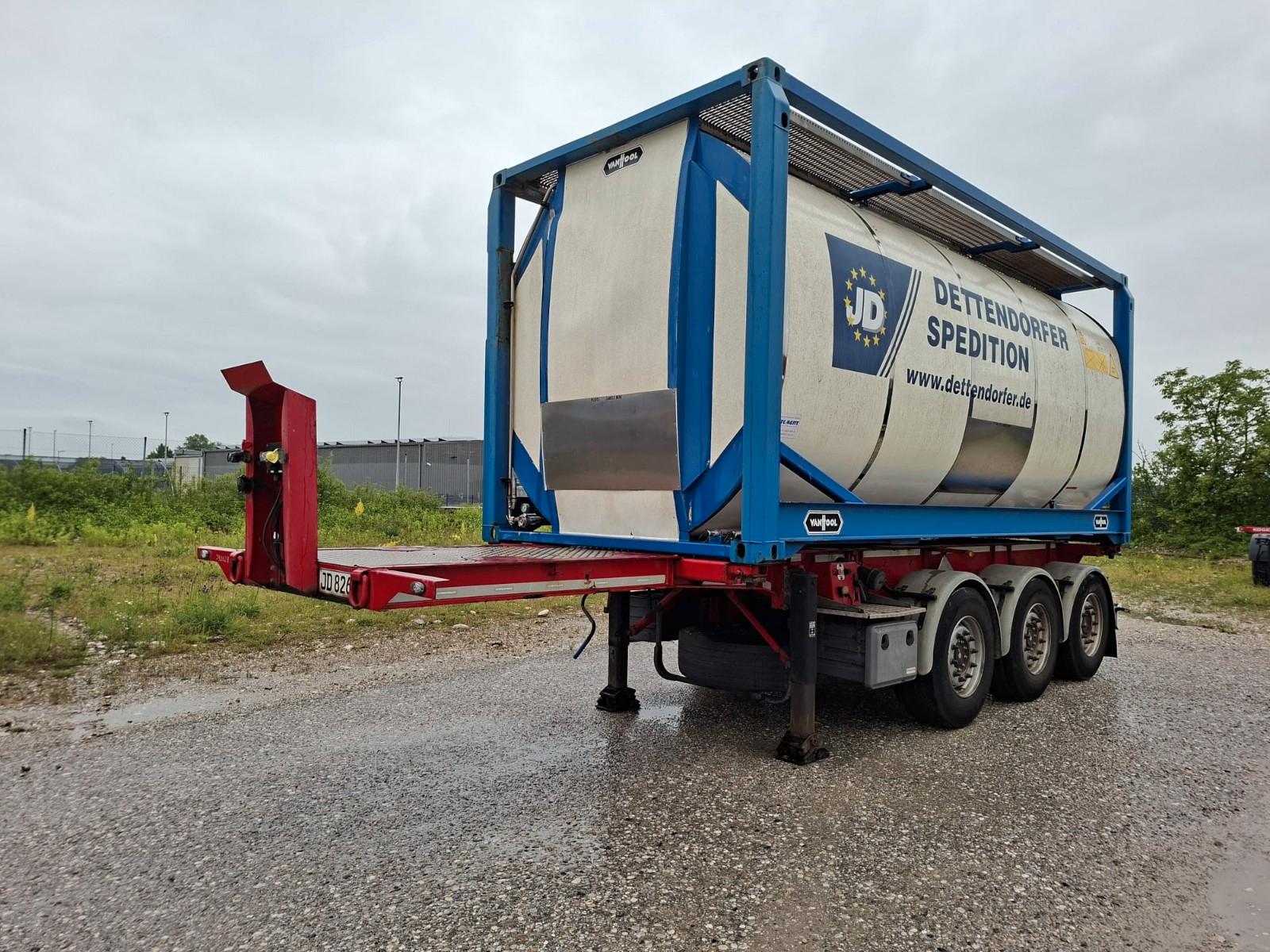 Schwarzmüller Edelstahl-Wechsel-Tankcontainer 20ft mit Chassis