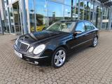 Mercedes-Benz E 240 Avandgarde - Mercedes-Benz E 240 mit Benzin-Antrieb
