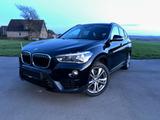 BMW X1 xDrive20d Sport Line HUD LED AHK Automatik - BMW X1 von privat