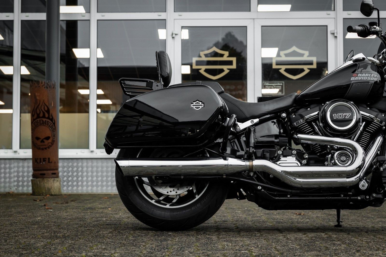 Fahrzeugabbildung Harley-Davidson FLSB Sport Glide Softail - JEKILL & HYDE