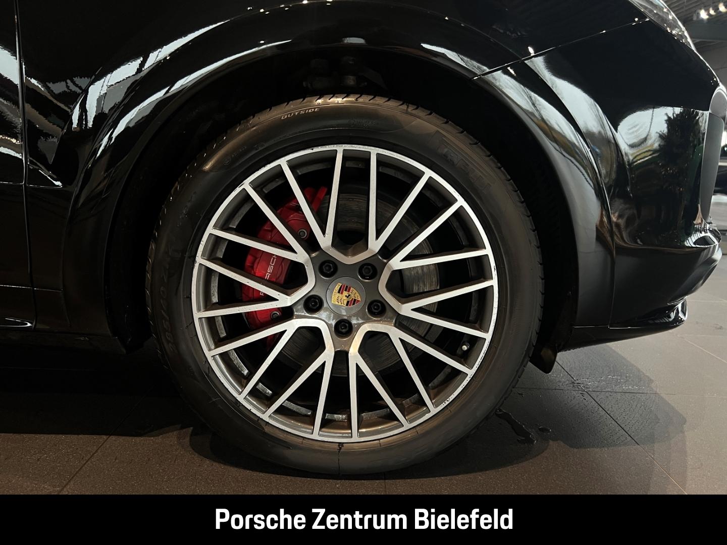 Porsche Cayenne GTS Surround-View Luftfederung 21-Zoll