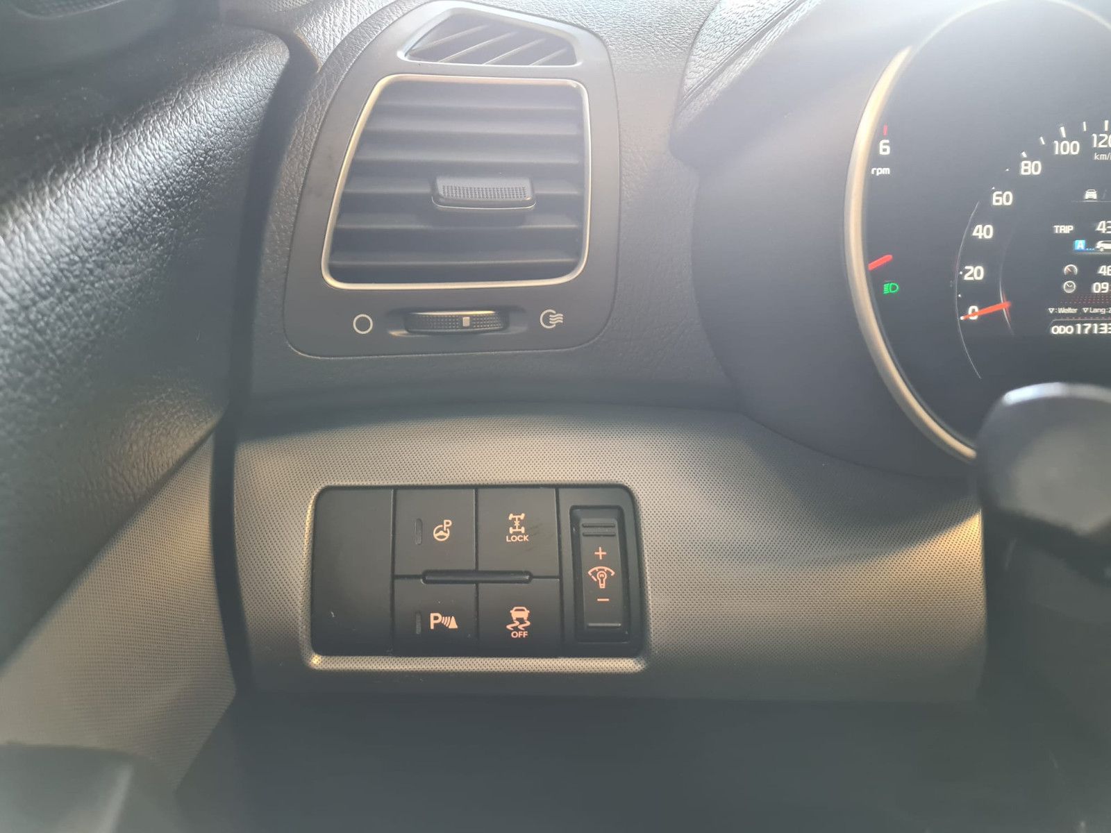 Fahrzeugabbildung Kia Sorento Spirit 4WD / NAVI / LEDER / AHK 2,5t