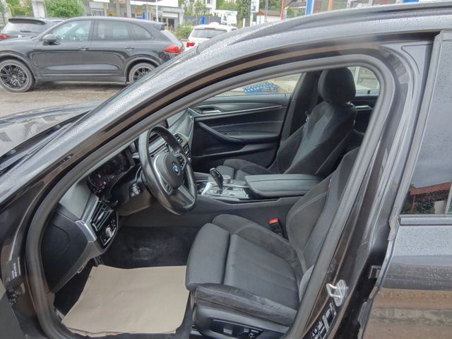 Fahrzeugabbildung BMW 530d xDrive M Sport/1.Hd/Virtual/Laser/Kam/HUD/