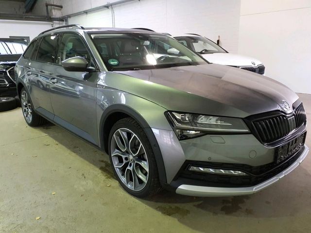 Skoda Superb Combi Scout 4x4*19Zoll*AHK*PANORAMA*DCC*