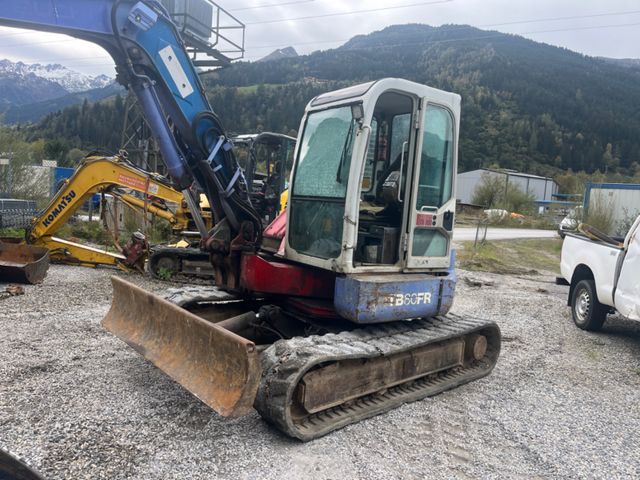 Takeuchi TB80FR Kurzcheck Bagger