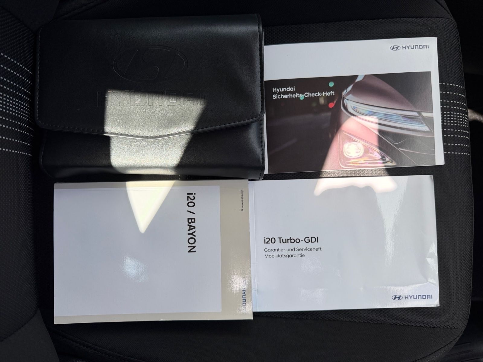 Fahrzeugabbildung Hyundai i20 1.0 T-GDI Select Navi Kamera