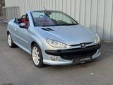 Peugeot 206 CC Platinum*AUT*LEDER*NAVI - Peugeot 206 mit Benzin-Antrieb: Cabrio, Automatik