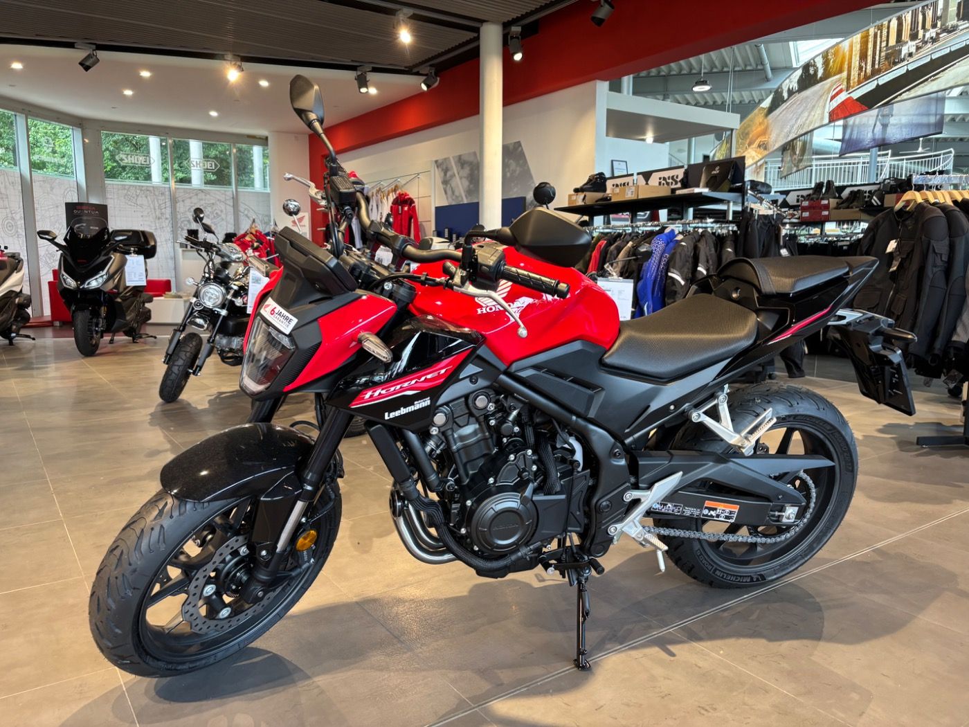 Fahrzeugabbildung Honda CB 500 Hornet 2025 alle Farben verfügbar