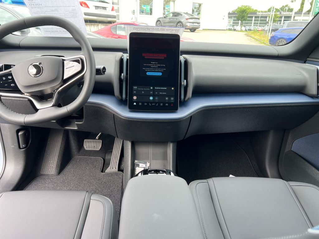 VOLVO EX30 Single M. Extended Range RWD Plus, W-Paket VOLVO EX30 Single M. Extended Range RWD Plus, W-Paket