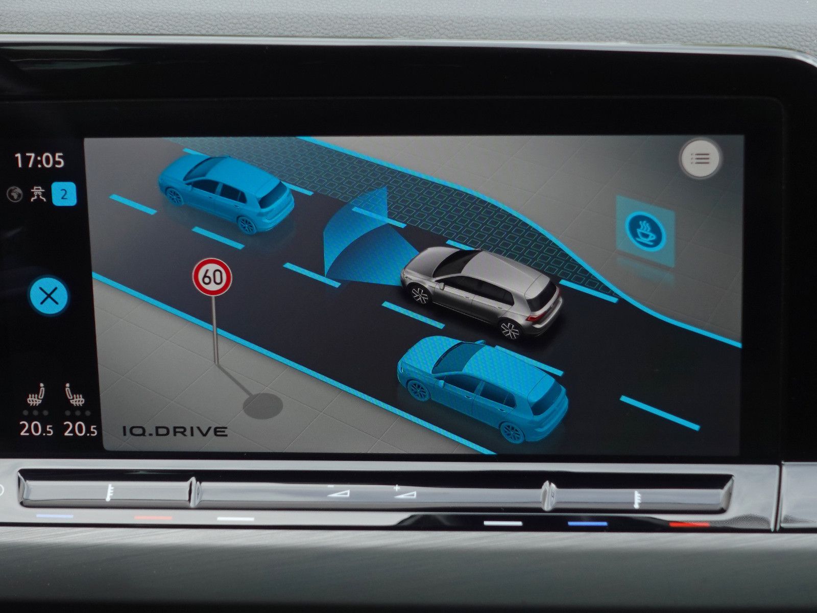 Fahrzeugabbildung Volkswagen Golf 2.0 TSI DSG 4MOTION Style IQ.Light Assist.