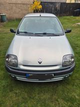 Renault Clio 1.2 Econ - - gebrauchte Renault Clio aus dem Jahr 2000
