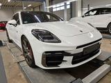 Porsche Panamera Turbo E-Hyb Active Body Ride · Vierradl - Porsche Panamera in Stuttgart
