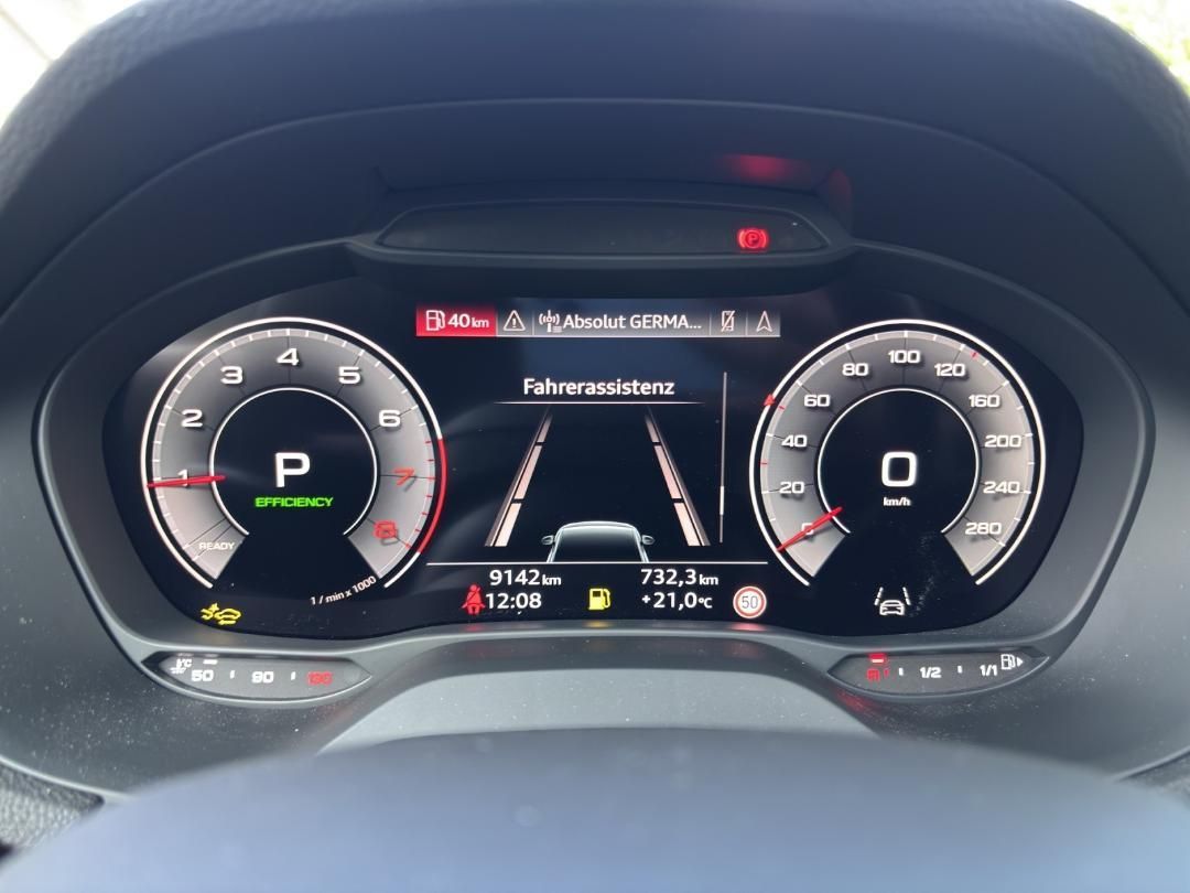 Fahrzeugabbildung Audi Q2 35 1.5 TFSI S-Line AHK,LED,Leder,Navi,SHZ,ACC