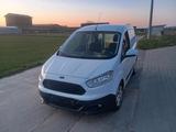 Ford Courier 59tys 2017r - Ford Courier mit Benzin-Antrieb