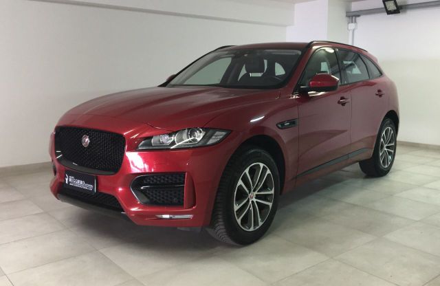 JAGUAR F-Pace