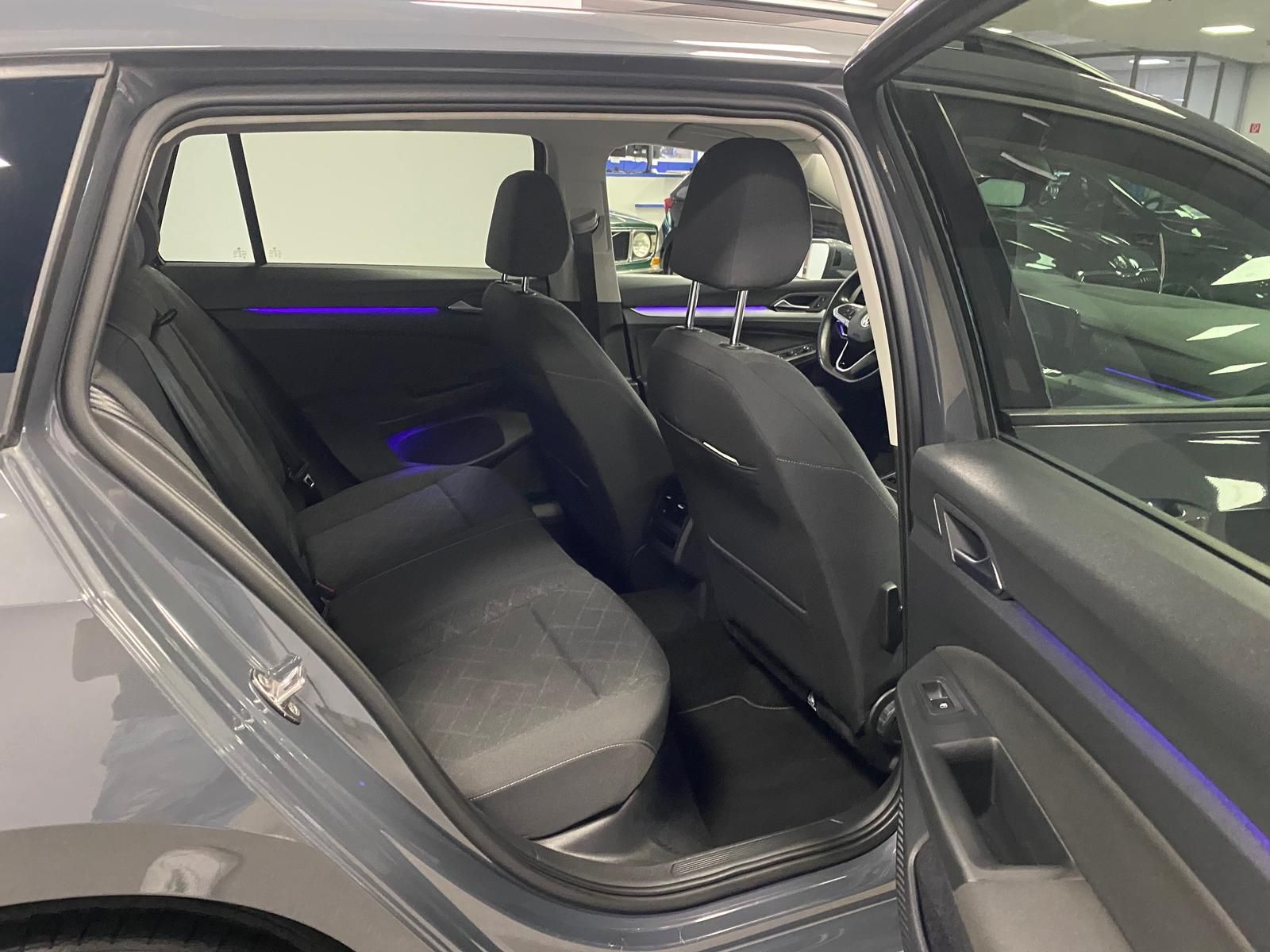 Fahrzeugabbildung Volkswagen GOLF VARIANT 2.0 TDI DSG LIFE+AHK+ACC+NAVI+LED++