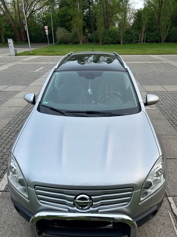 Nissan Qashqai +2    7 Sitze   2.0L