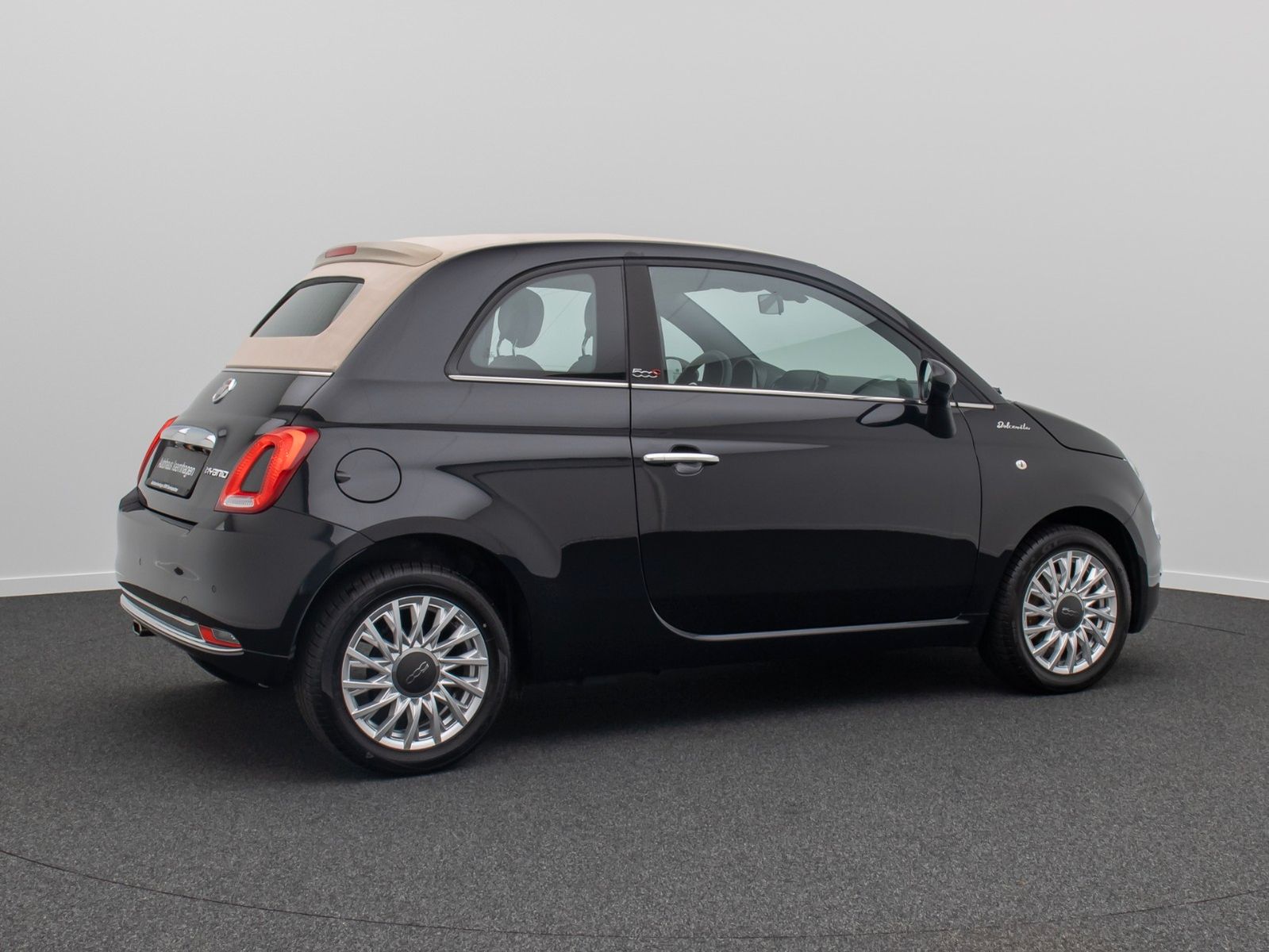 Fahrzeugabbildung Fiat 500 DolceVita PDC Touch Tempomat DAB Faltdach LM