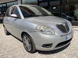 Lancia Ypsilon 1.3 MJT 75 CV Argento - Lancia Ypsilon Argento mit Diesel-Antrieb