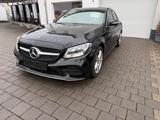 Mercedes-Benz C 200 Limo AMG,CarPlay - Mercedes-Benz C 200 mit Benzin-Antrieb: Schwarz, Limousine