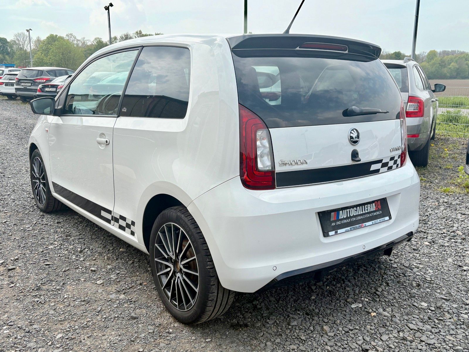 Fahrzeugabbildung SKODA Citigo 1.0 MPI Monte Carlo Tempo Klima 16" SPORT