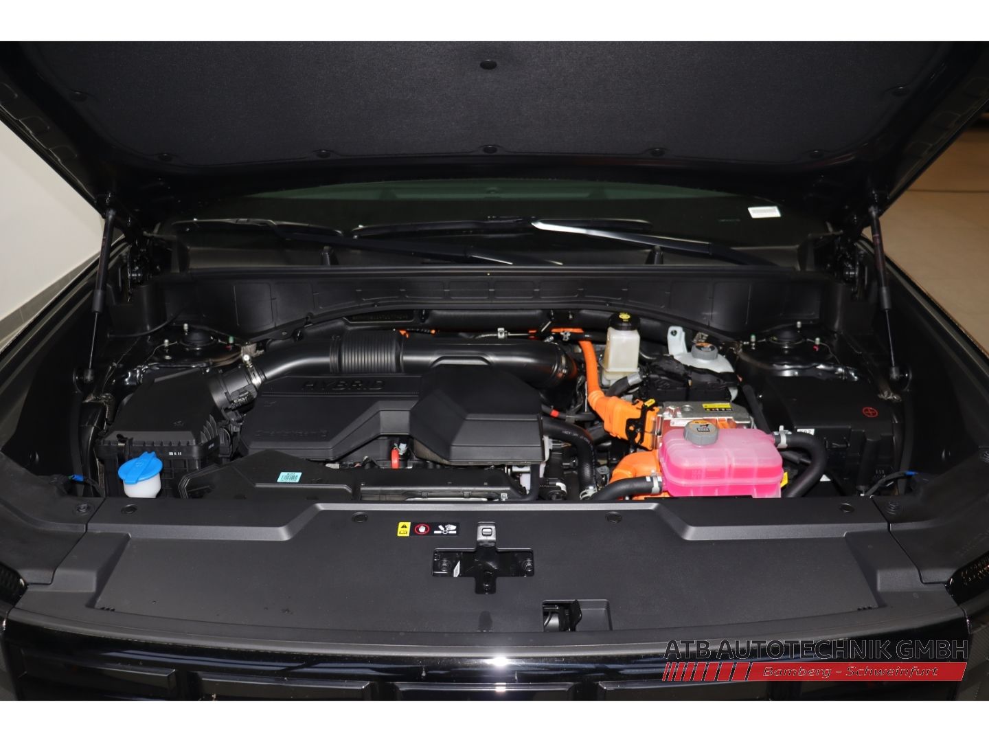 Fahrzeugabbildung Hyundai SANTA FE Hybrid MY26 1.6 T-GDi 6-AT 2WD Signatur