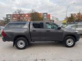 Toyota Hilux Double Cab 2,4 D 4x4 Klima Rückfahrkamera - Toyota Hilux mit Diesel-Antrieb: Allradantrieb, Geländewagen