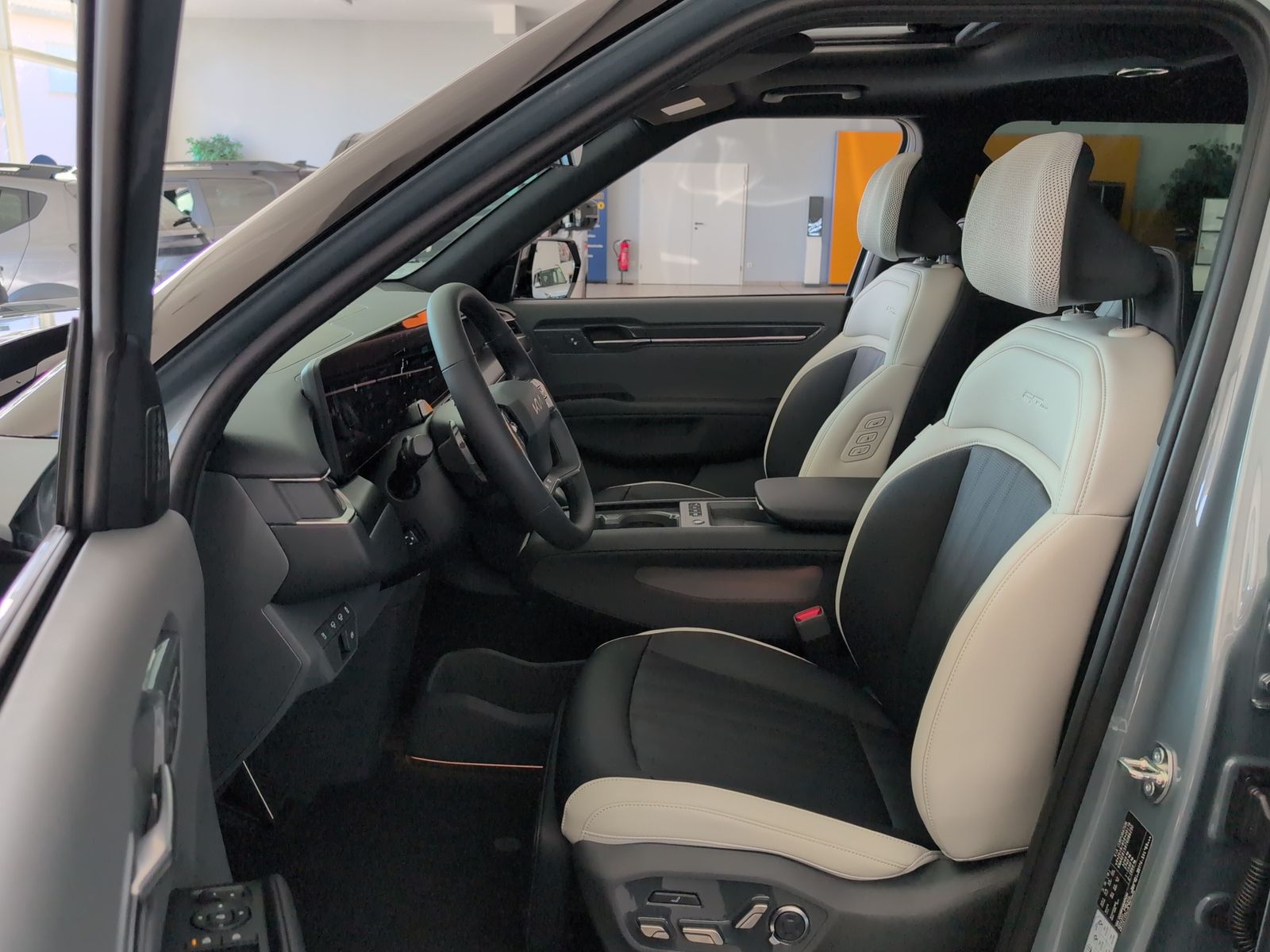 KIA EV9 AWD GT-Line 99,8-kWh Glasdach – Bild 8