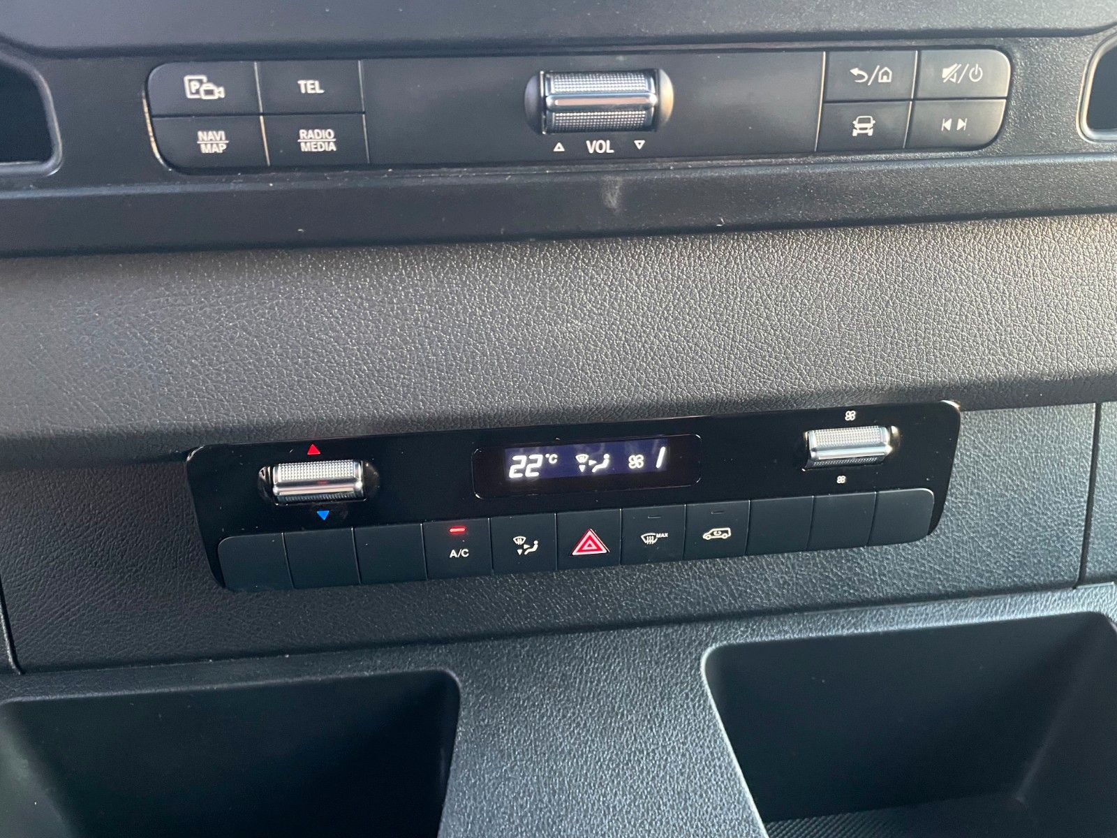 Fahrzeugabbildung Mercedes-Benz Sprinter 317 CDI 3665 9G Klima 360 MBUX