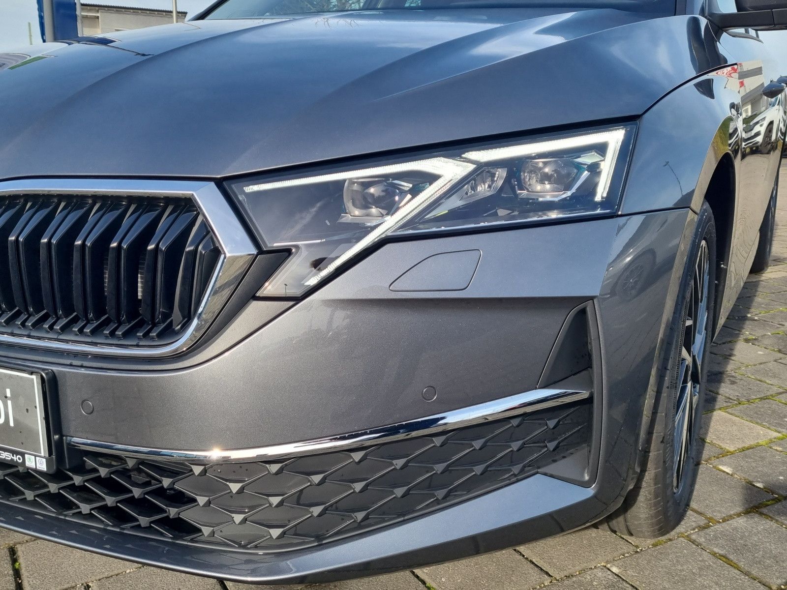 Fahrzeugabbildung SKODA Octavia Combi Tour 2.0 TDI 110kW/150PS AHK